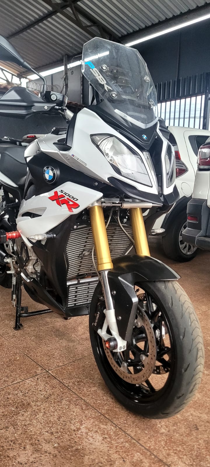 BMW